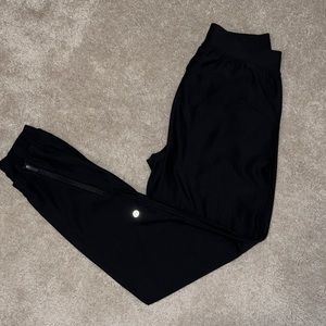 NWOT Lululemon “adapted state” high waisted joggers size 4